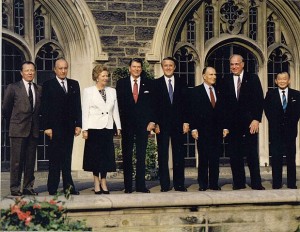 G-7 Economic Summit leaders at the University of Toronto in Canada (left to right) Jacques Delors, Ciriaco De Mita, Margaret Thatcher, Ronald Reagan, Brian Mulroney, Francois Mitterrand, Helmut Kohl, Noboru Takeshita. 6/20/88. Courtesy Ronald Reagan Presidential Library