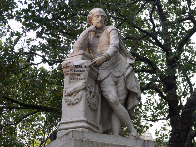 Statue of William Shakespeare at the centre of Leicester Square Gardens, London. Source: Flickr/Elliott Brown